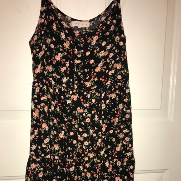 Dress - Picture 1 of 2